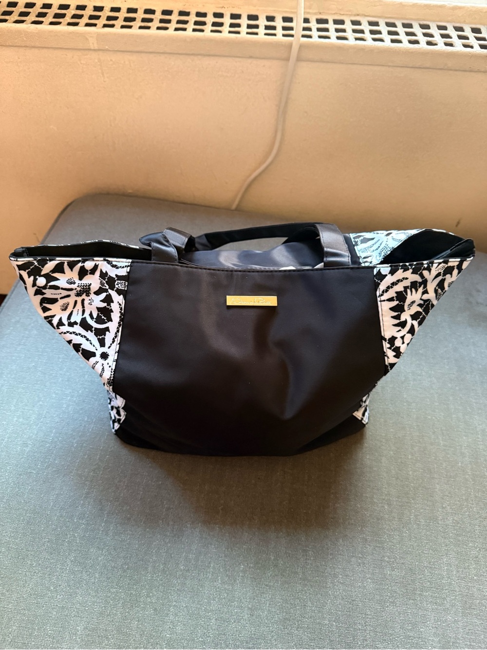Oscar de la Renta Black Tote with White Floral Panels